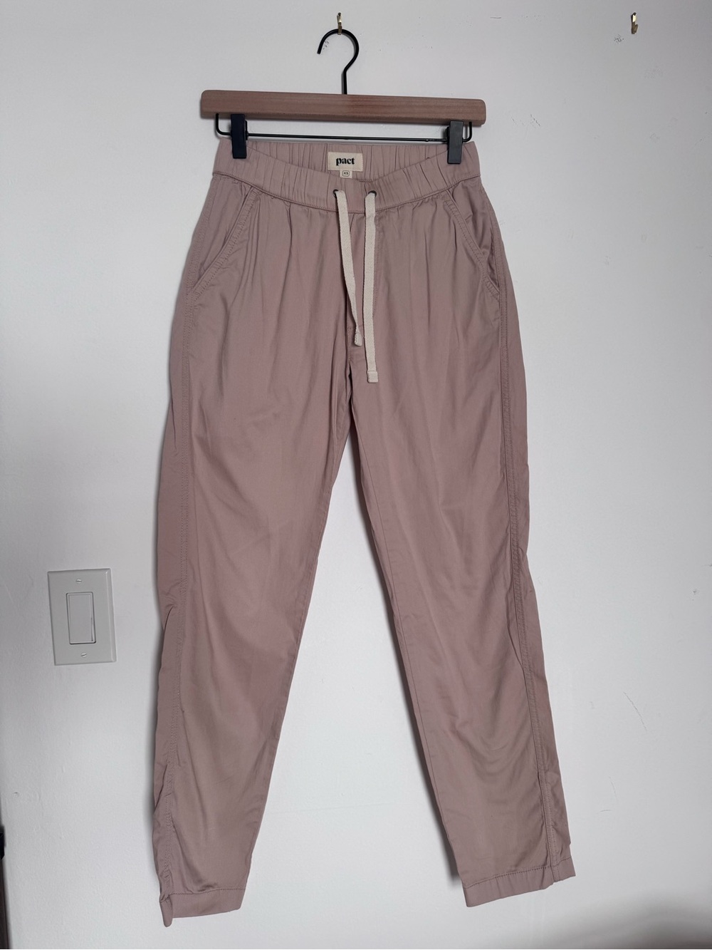 NWOT Daily Twill Pant in Oat by PACT Apparel